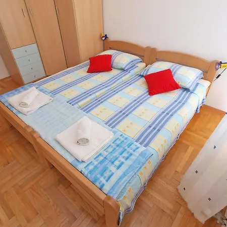 Emil 596 Apartmán *