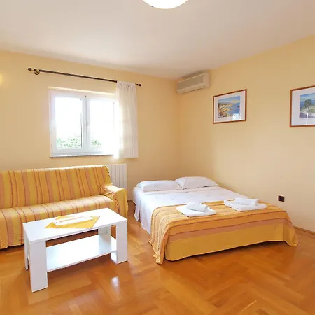Emil 596 Apartmán