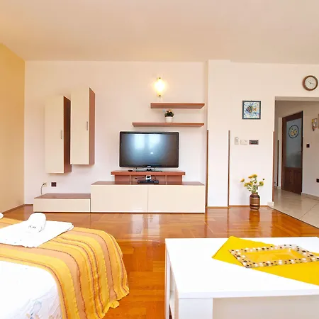 Apartmán Emil 596 Štinjan