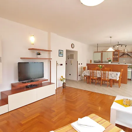 Emil 596 Apartmán