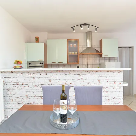 Emil 596 Apartmán