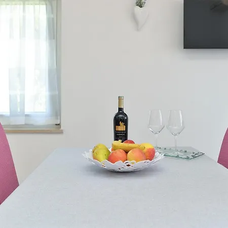 Emil 596 Apartmán