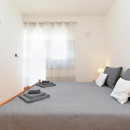 Emil 596 Apartmán Štinjan