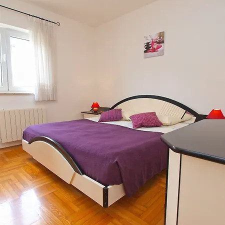 Emil 596 Apartment *