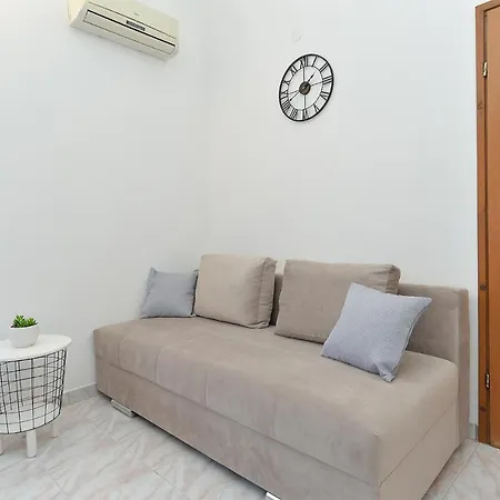Apartment Emil 596 *