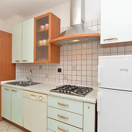 Emil 596 Apartment